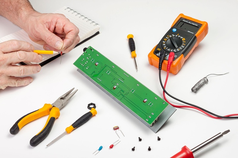 Testing a Fuse Resistor with a Digital Multimeter